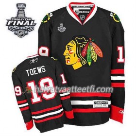 Reebok Naisten NHL Chicago Blackhawks Pelipaita Jonathan Toews #19 Kolmas Musta 2015 Stanley Cup