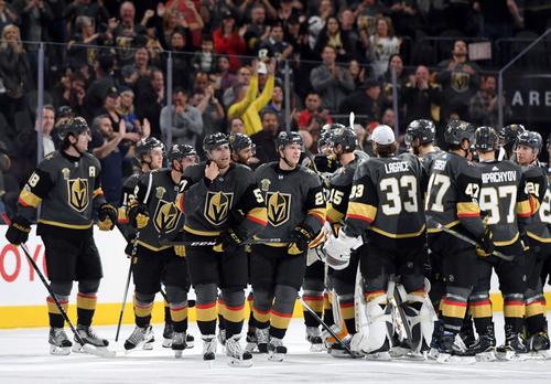 Muuta tappio voitoksi viime hetkellä! Vegas Golden Knights voittaa Colorado Avalanchen